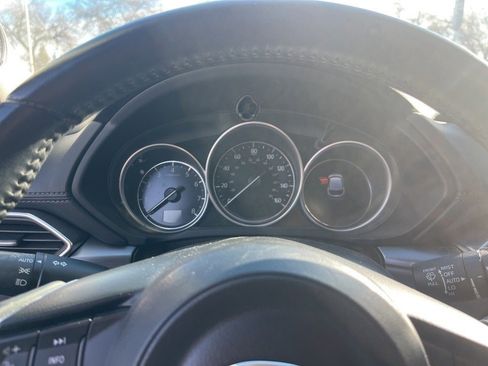 Used 2019 MAZDA CX-5 Touring image 12