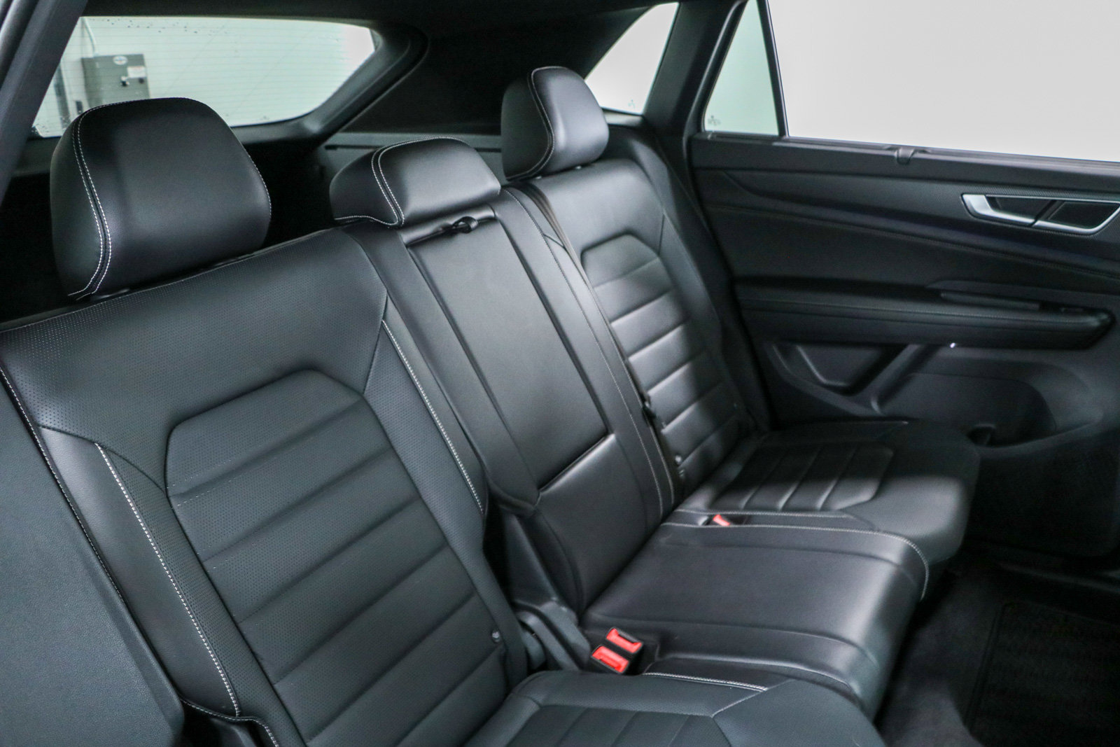 Used 2024 Volkswagen Atlas Cross Sport SEL R-Line AWD/4WD image 29