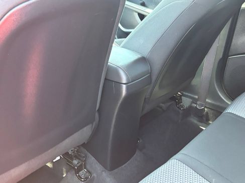 Used 2025 Kia Soul LX w/ LX Technology Package FWD image 23