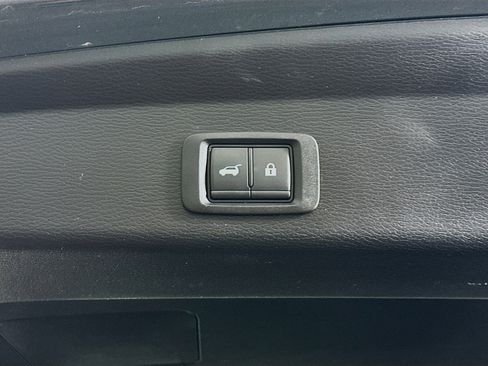 Used 2024 Mitsubishi Outlander SE image 30