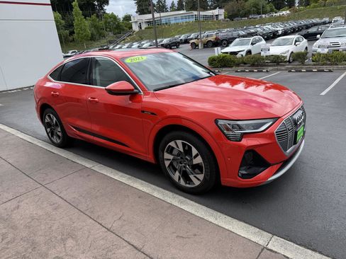 Used 2021 Audi e-tron Prestige w/ Prestige Package AWD/4WD image 7