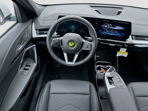 New 2026 BMW X2 xDrive28i w/ Convenience Package image 17