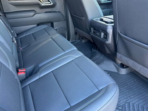 Used 2024 Chevrolet Silverado 1500 LT Trail Boss w/ LT Trail Boss Premium Package image 18