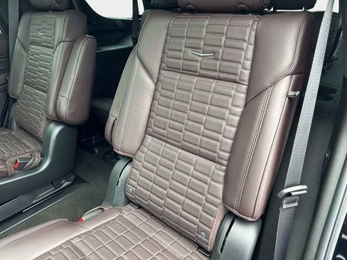 Used 2023 Cadillac Escalade Sport Platinum w/ LPO, ONYX Package image 15