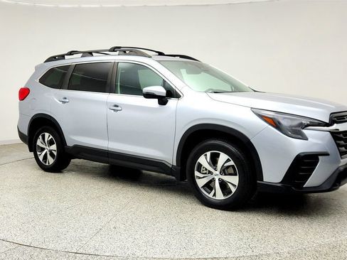 Used 2023 Subaru Ascent Premium w/ Convenience Package AWD/4WD image 3