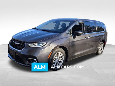Used 2023 Chrysler Pacifica Touring-L FWD image 1