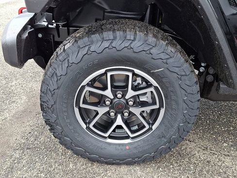 New 2026 Jeep Wrangler Rubicon AWD/4WD image 19