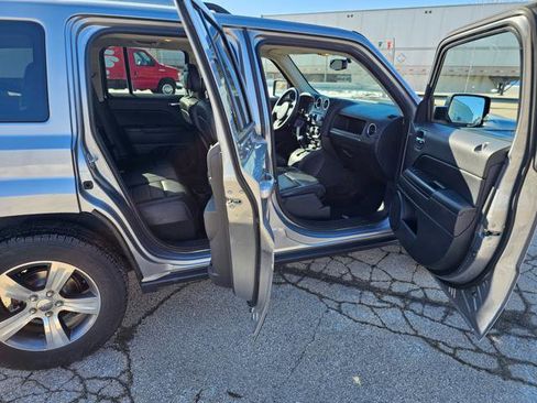 Used 2017 Jeep Patriot High Altitude image 13