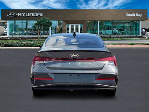 New 2026 Hyundai Elantra SEL Sport image 6