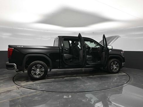 Used 2025 GMC Sierra 1500 SLT AWD/4WD image 43