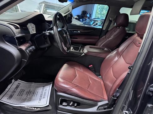 Used 2015 Cadillac Escalade ESV Luxury AWD/4WD image 14