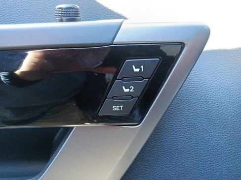 Used 2025 Toyota Tundra Limited image 13