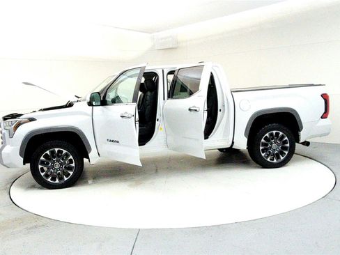 Used 2022 Toyota Tundra Limited image 10