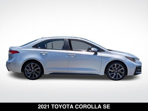Used 2021 Toyota Corolla SE w/ Carpet Mat Package (TMS) FWD image 6