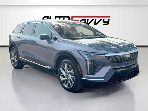Used 2025 Cadillac Optiq Luxury 1 AWD/4WD image 1