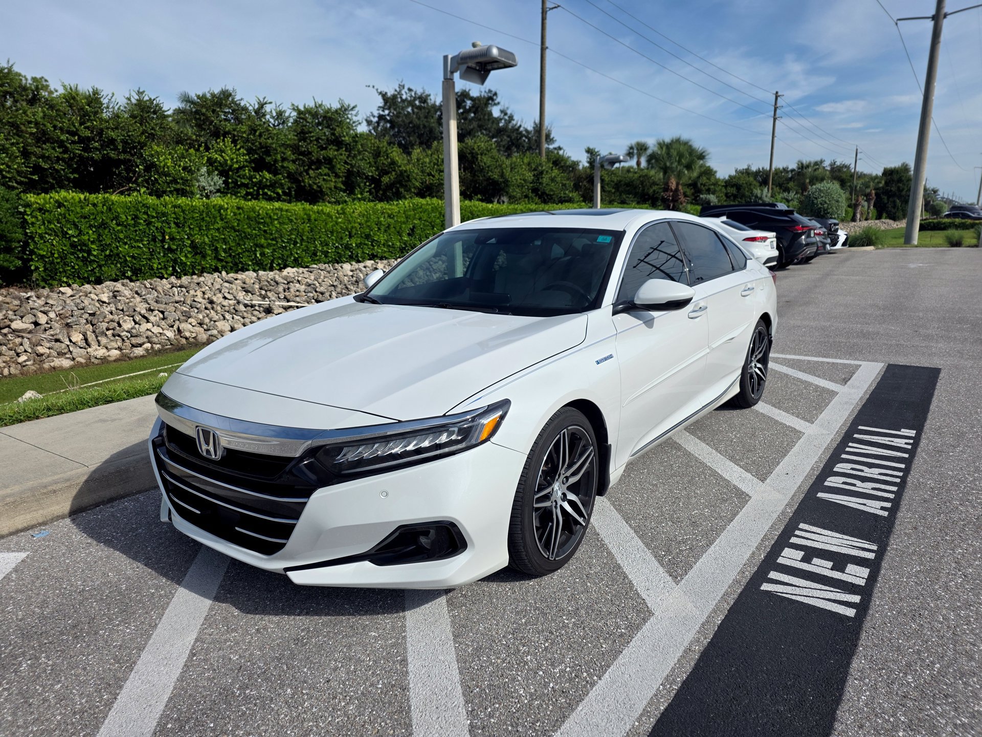 Used 2021 Honda Accord Touring image 1