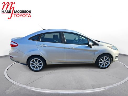 Used 2019 Ford Fiesta SE w/ Equipment Group 201A image 5