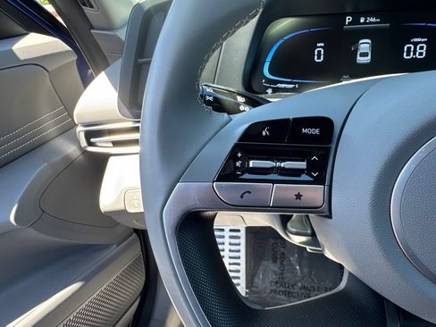 Certified 2025 Hyundai Elantra Sport FWD image 23