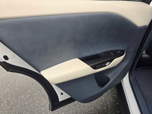 Certified 2025 Lexus RZ 300e image 19