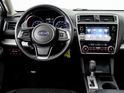 Used 2019 Subaru Outback 2.5i Premium image 16