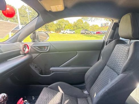Used 2023 Toyota GR86 RWD image 19