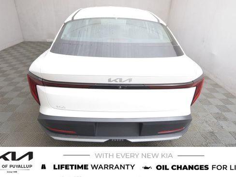 New 2025 Kia K4 LX image 6