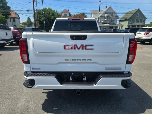 Used 2024 GMC Sierra 1500 Elevation w/ Preferred Package AWD/4WD image 16