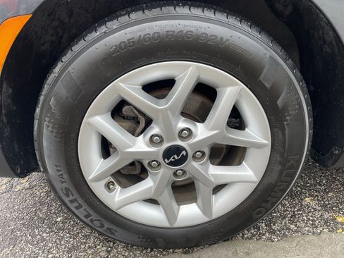 Used 2023 Kia Soul LX w/ Option Group 015 image 28