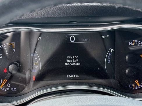 Used 2021 Jeep Grand Cherokee Laredo X AWD/4WD image 13