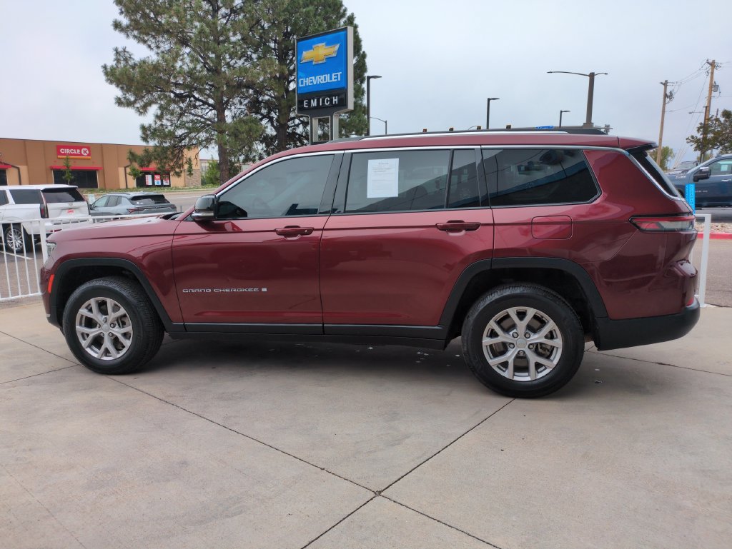 Used 2022 Jeep Grand Cherokee L Limited w/ Trailer Tow Group (B) AWD/4WD image 2