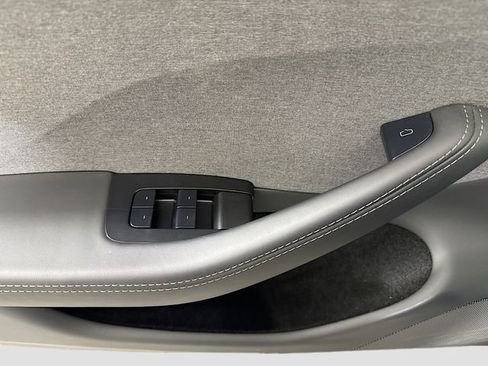 Used 2025 Tesla Model 3 Long Range image 17