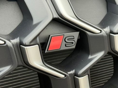 New 2025 Audi SQ5 Premium Plus image 40