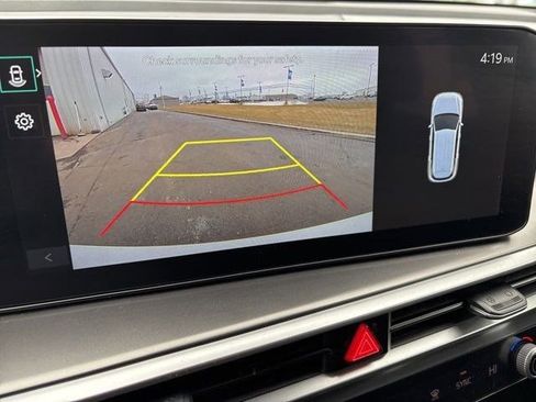 Used 2024 Kia Sorento S image 23