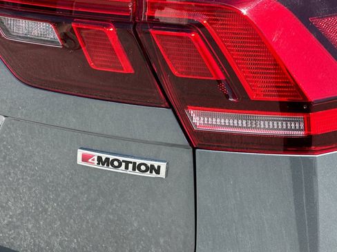 Used 2021 Volkswagen Tiguan SE R-Line image 29