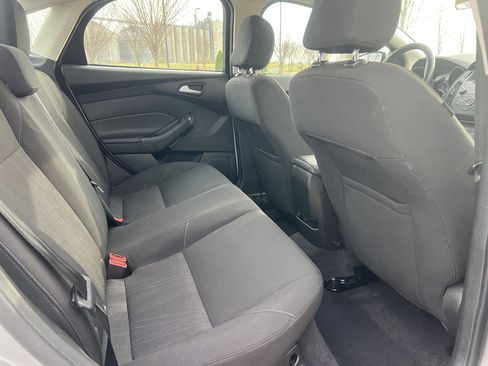 Used 2015 Ford Focus SE w/ SE Cold Weather Package FWD image 13