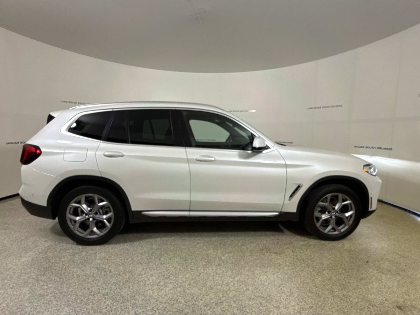 Used 2024 BMW X3 xDrive30i w/ Convenience Package AWD/4WD image 6