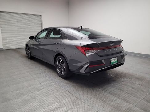 Used 2025 Hyundai Elantra SEL image 5