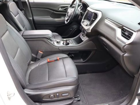 Used 2023 GMC Acadia SLT w/ Elevation Edition FWD image 17