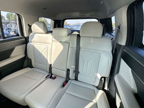 Used 2025 Hyundai Santa Fe SEL image 48