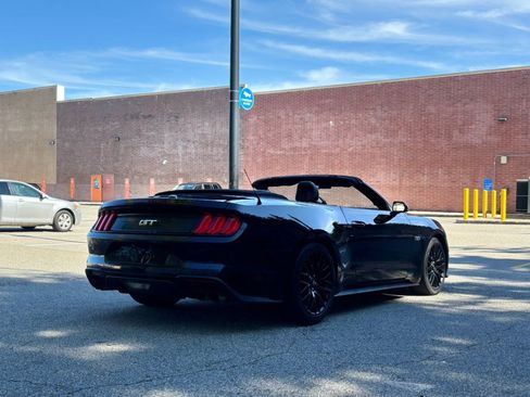 Used 2018 Ford Mustang GT Premium w/ GT Performance Package RWD image 6