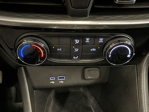 Used 2024 Buick Encore GX Sport Touring w/ Black Roof Package FWD image 42