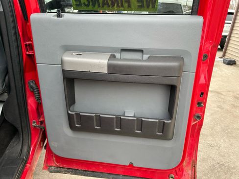 Used 2015 Ford F250 XLT w/ XLT Interior Package image 15