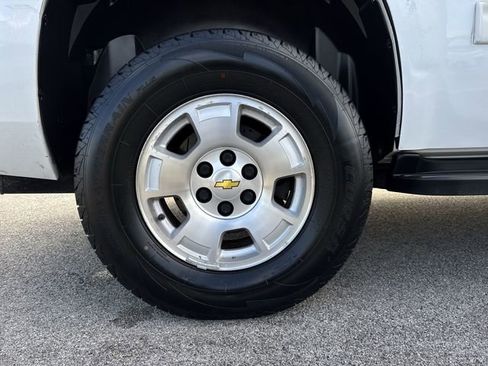 Used 2011 Chevrolet Tahoe LT RWD image 30