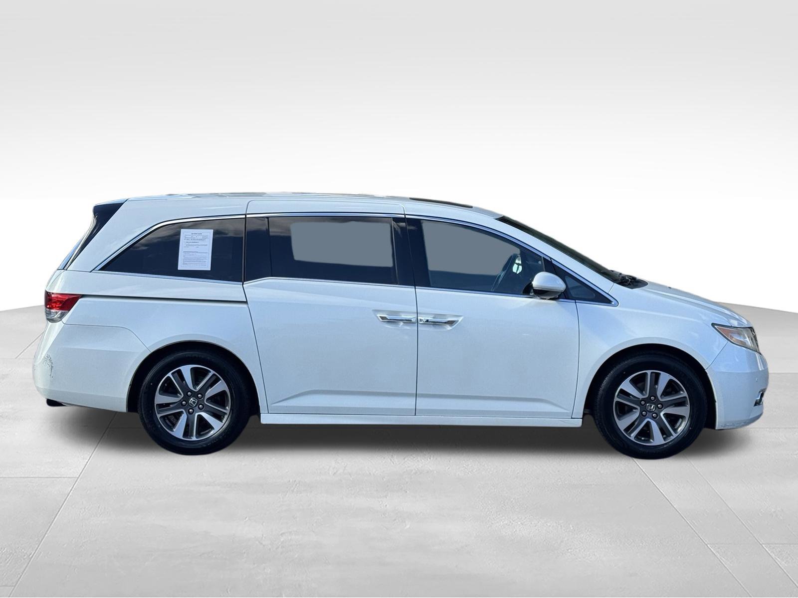 Used 2014 Honda Odyssey Touring image 3