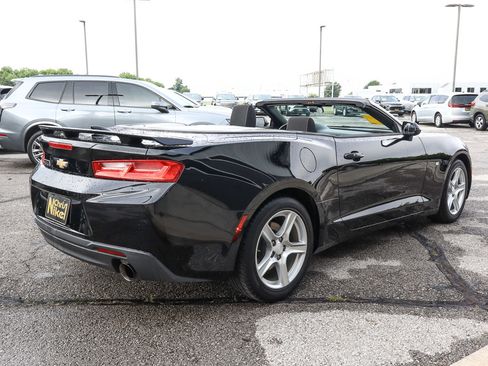 Used 2017 Chevrolet Camaro LT w/ Technology Package RWD image 4