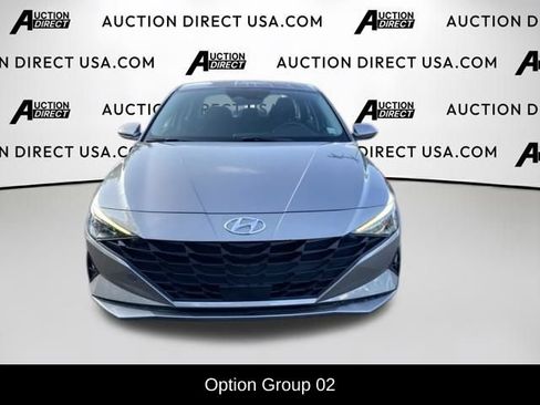 Used 2023 Hyundai Elantra SEL w/ Convenience Package FWD image 2
