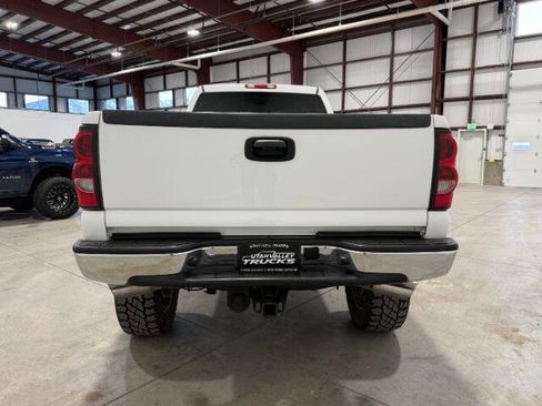 Used 2007 Chevrolet Silverado 2500 LT w/ Heavy-Duty Power Package image 9