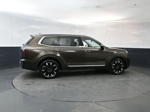Used 2023 Kia Telluride SX AWD/4WD image 6