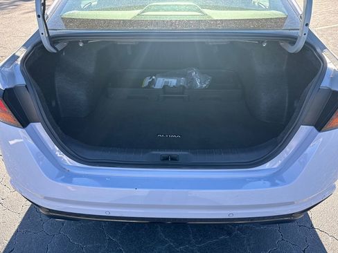 Used 2025 Nissan Altima 2.5 SR image 18