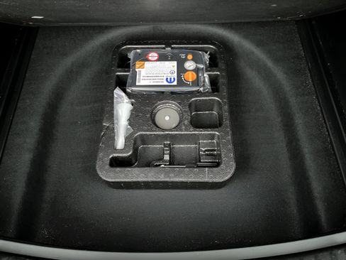 Used 2022 Jeep Compass Limited image 12